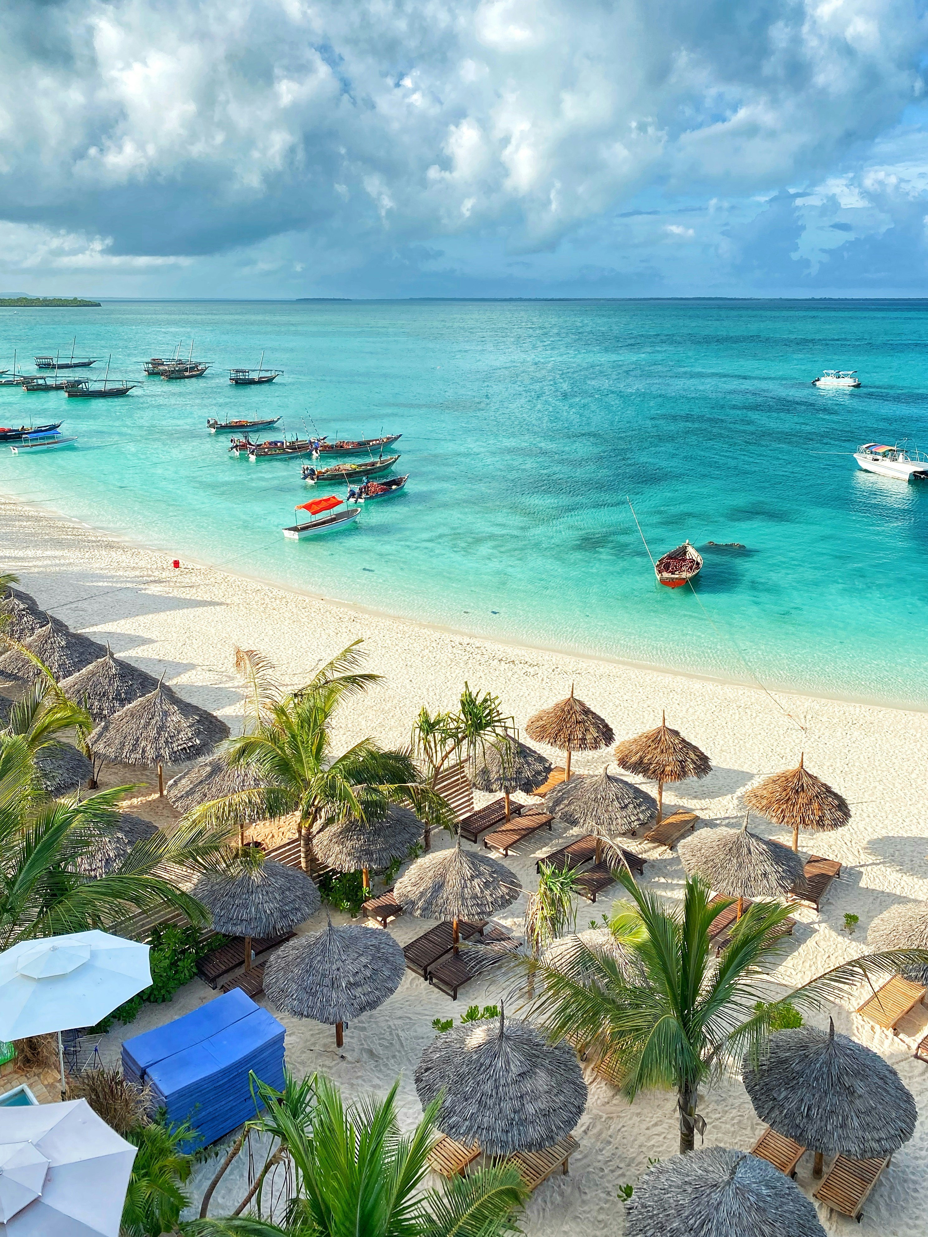 magnifique plage à zanzibar