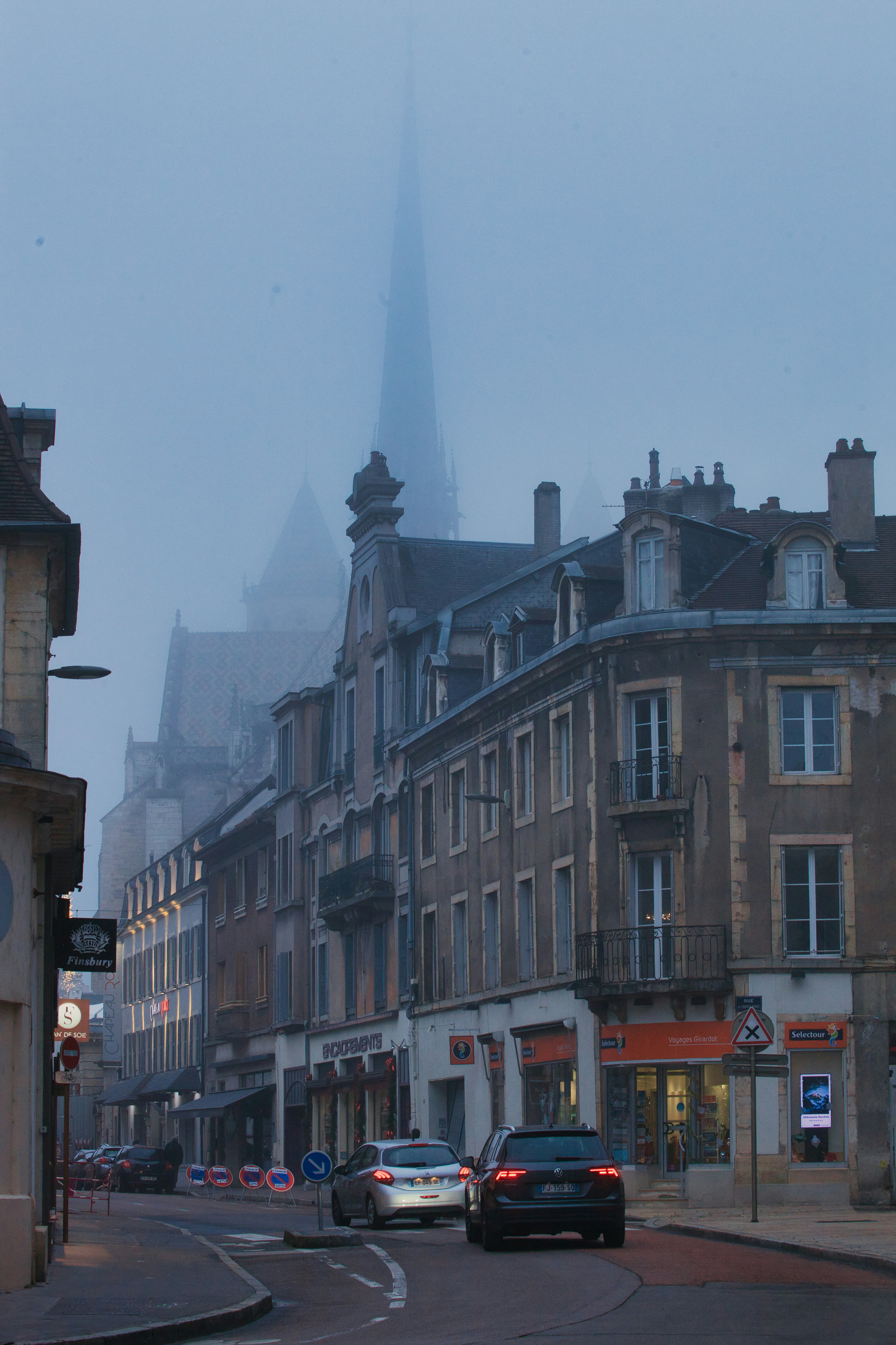 Dijon, Trésor Caché de la Bourgogne : Une Échappée Gourmande et Historique en France